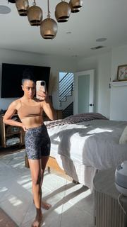 Liza Koshy feet photo thumbnail