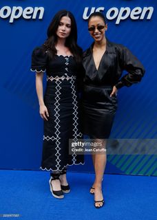 Liza Koshy feet photo thumbnail