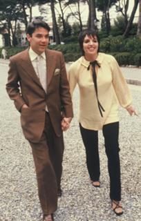 Liza Minnelli feet photo 3