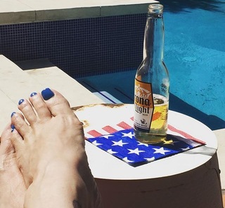 Liza Snyder feet photo 6