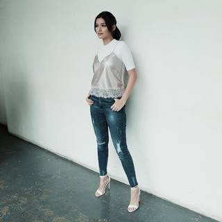 Liza Soberano feet photo thumbnail