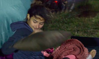 Liza Soberano feet photo thumbnail