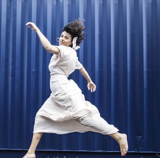 Liza Tzschirner feet photo thumbnail
