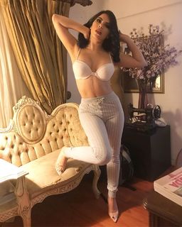 Lizbeth Rodríguez feet photo thumbnail