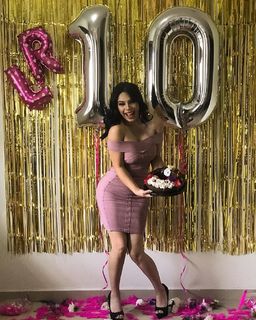 Lizbeth Rodríguez feet photo thumbnail