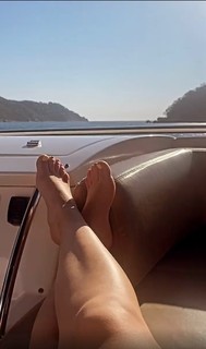 Lizbeth Rodríguez feet photo thumbnail