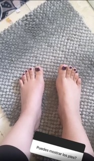 Lizbeth Rodríguez feet photo thumbnail