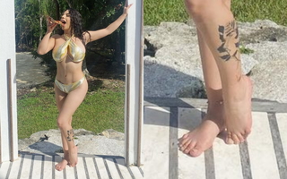 Lizbeth Rodríguez feet photo thumbnail