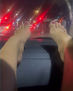 Lizbeth Rodríguez feet photo thumbnail