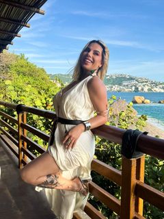 Lizbeth Rodríguez feet photo 2
