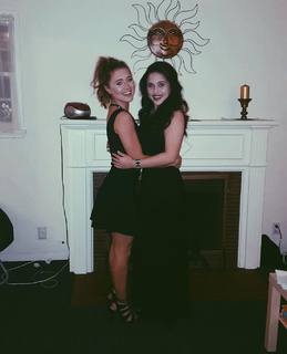 Lizze Broadway feet photo thumbnail