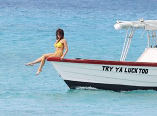 Lizzie Cundy feet photo thumbnail