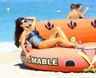 Lizzie Cundy feet photo thumbnail