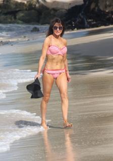 Lizzie Cundy feet photo thumbnail