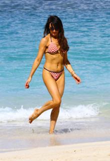 Lizzie Cundy feet photo thumbnail