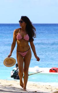 Lizzie Cundy feet photo thumbnail