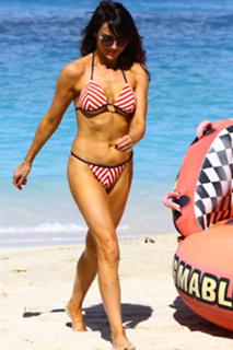 Lizzie Cundy feet photo thumbnail