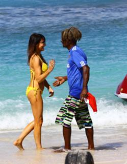 Lizzie Cundy feet photo thumbnail