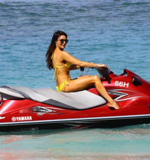 Lizzie Cundy feet photo thumbnail