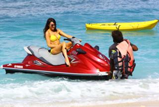 Lizzie Cundy feet photo thumbnail