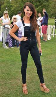 Lizzie Cundy feet photo thumbnail