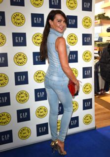 Lizzie Cundy feet photo thumbnail