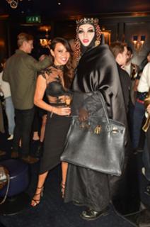 Lizzie Cundy feet photo thumbnail