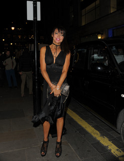 Lizzie Cundy feet photo thumbnail