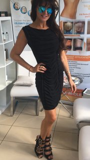 Lizzie Cundy feet photo thumbnail