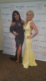 Lizzie Cundy feet photo thumbnail
