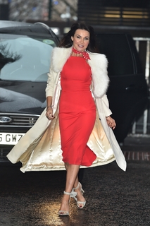 Lizzie Cundy feet photo thumbnail