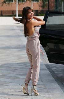 Lizzie Cundy feet photo thumbnail