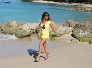 Lizzie Cundy feet photo thumbnail