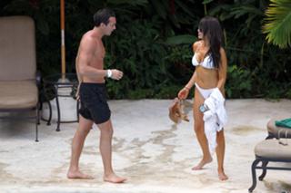 Lizzie Cundy feet photo thumbnail