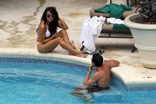 Lizzie Cundy feet photo thumbnail