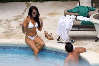 Lizzie Cundy feet photo thumbnail