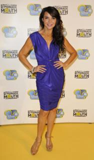 Lizzie Cundy feet photo thumbnail