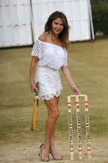 Lizzie Cundy feet photo thumbnail