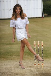 Lizzie Cundy feet photo thumbnail