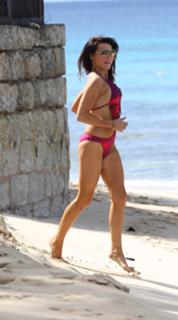 Lizzie Cundy feet photo thumbnail