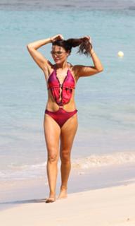 Lizzie Cundy feet photo thumbnail