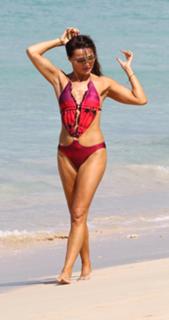 Lizzie Cundy feet photo thumbnail