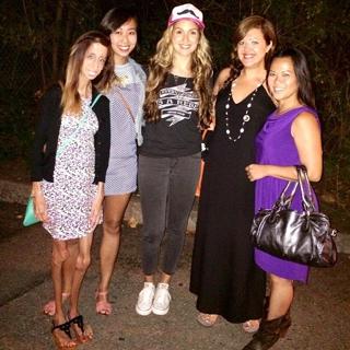 Lizzie Velasquez feet photo 2