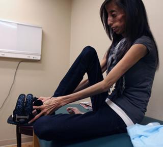 Lizzie Velasquez feet photo 4