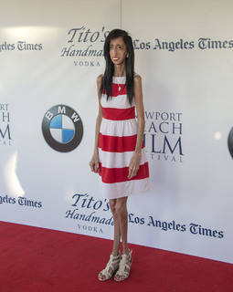 Lizzie Velasquez feet photo 19