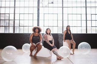 Lizzo feet photo thumbnail