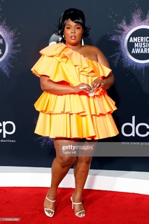 Lizzo feet photo thumbnail