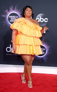 Lizzo feet photo thumbnail