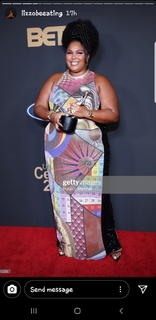 Lizzo feet photo thumbnail