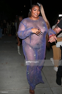 Lizzo feet photo thumbnail